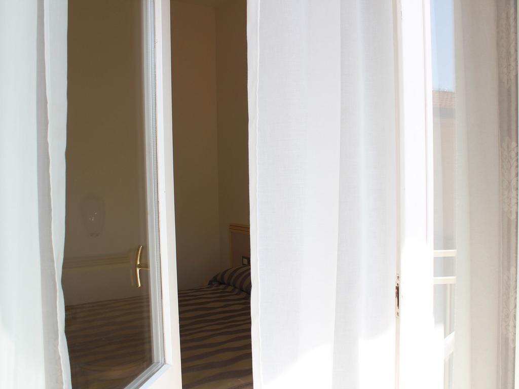 Hotel Marina Ρίμινι Δωμάτιο φωτογραφία