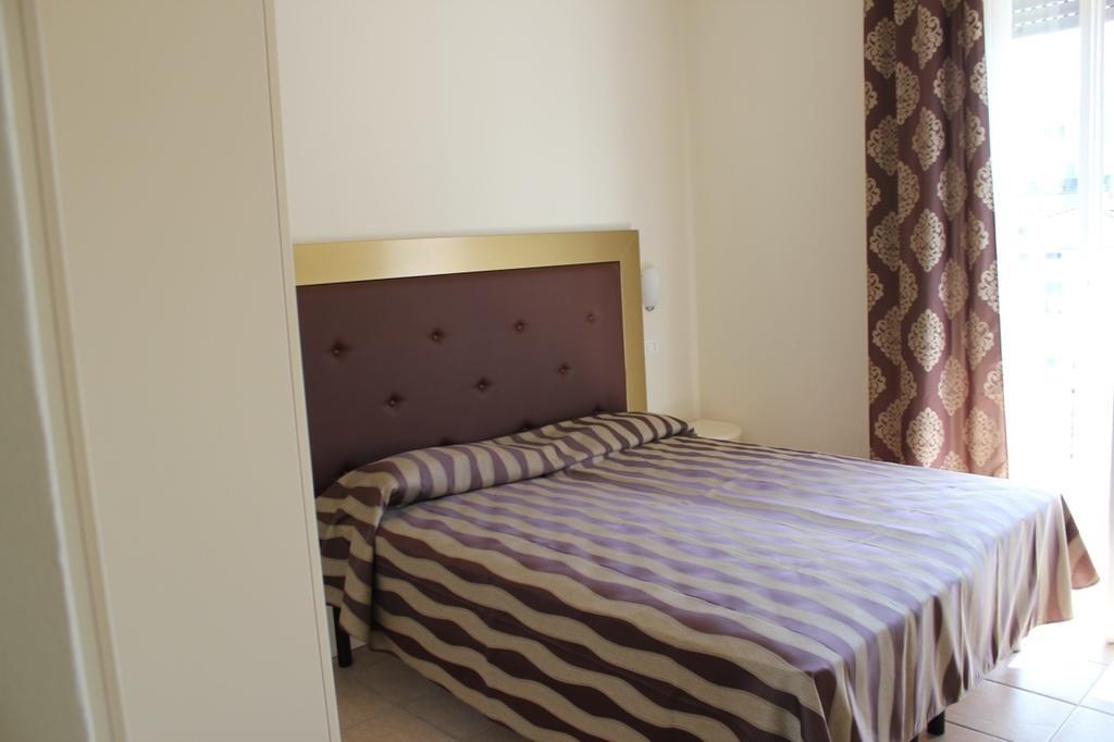 Hotel Marina Ρίμινι Δωμάτιο φωτογραφία